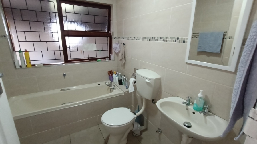 3 Bedroom Property for Sale in Highbury Western Cape